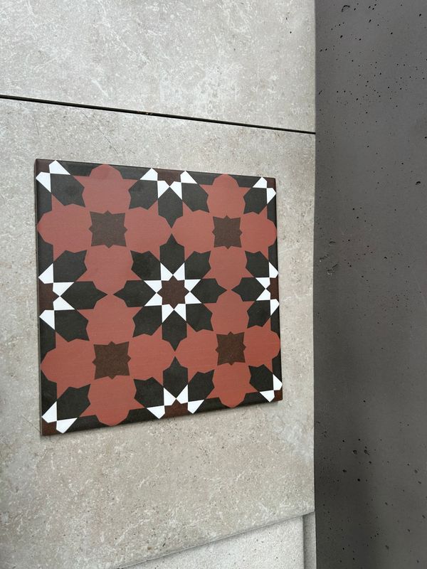 Poppy Red 225x225 Matt R10 PTV36+ Poppy Red 225x225 Matt R10 PTV36+