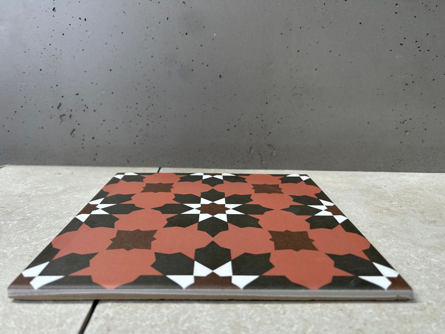 Poppy Red 225x225 Matt R10 PTV36+