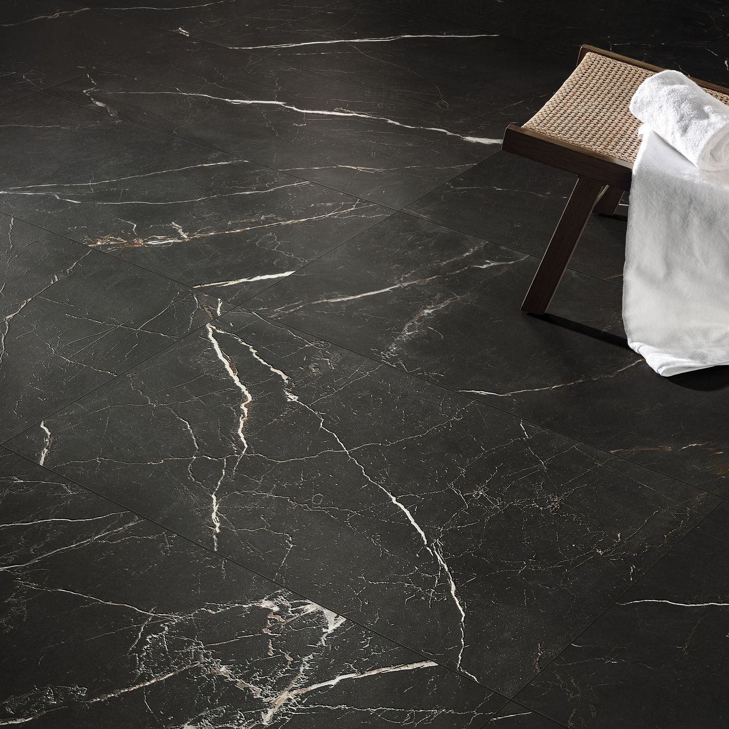 Marmol Noir Matt PTV36+ (3D Vein)