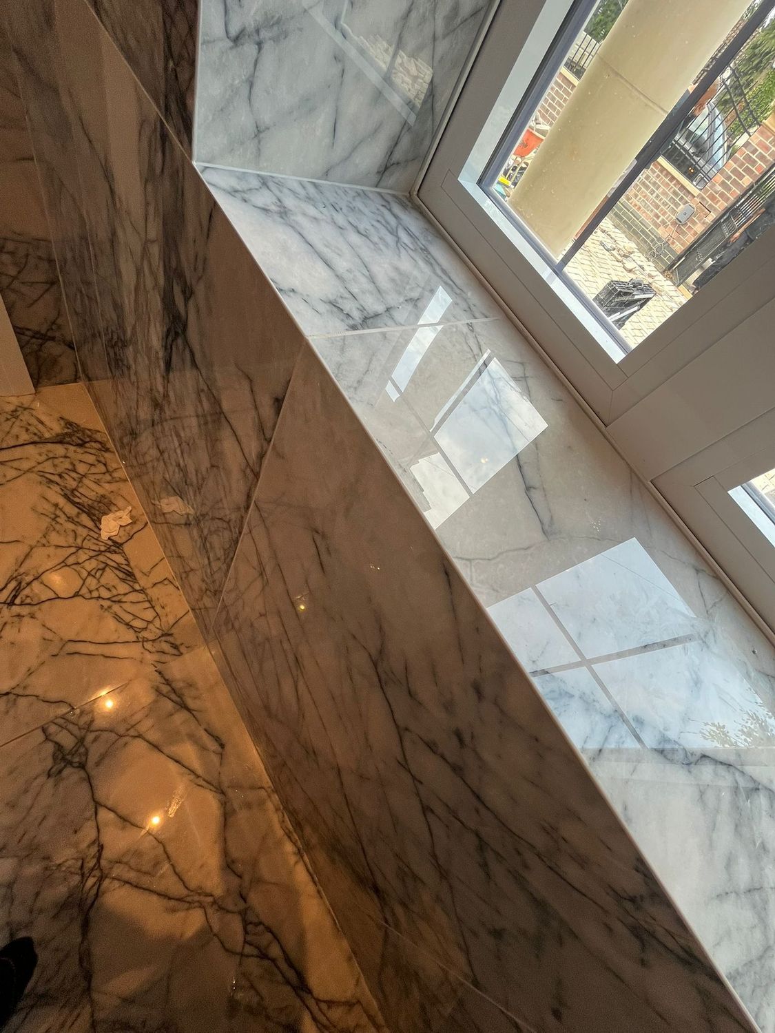 Buckingham Shadow Nero Polished