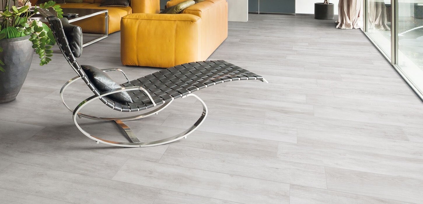 Wood Living Gris Matt R10 PTV36+