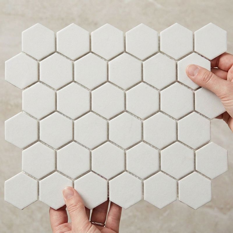 City Hex White 51x59mm Matt R11 Mosaic