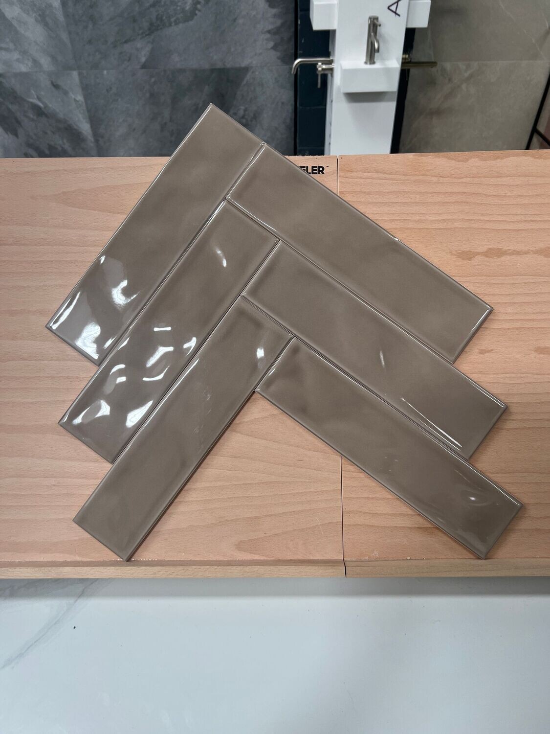 Cambridge Taupe 300x75 Gloss Cambridge Taupe 300x75 Gloss