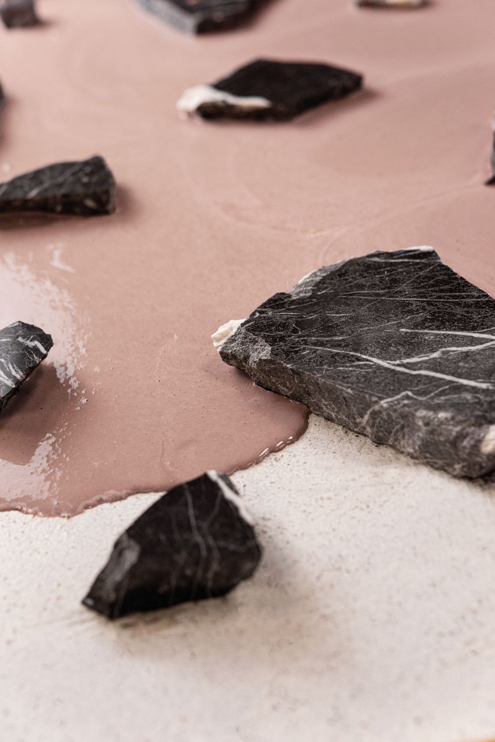 Flintstone Bedrock Pink Matt R10