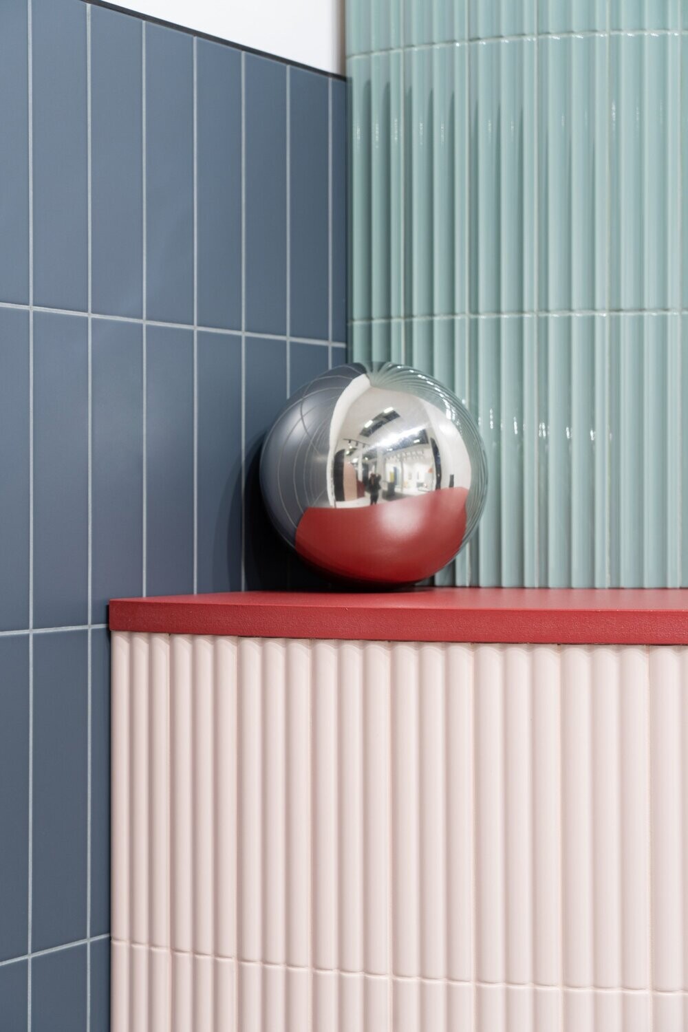 Fluted Rosa Corrugated Gloss 300x75