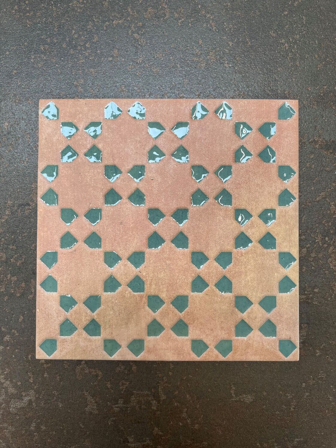 Morocco Decor Forest Green Matt R10/Gloss PTV36+