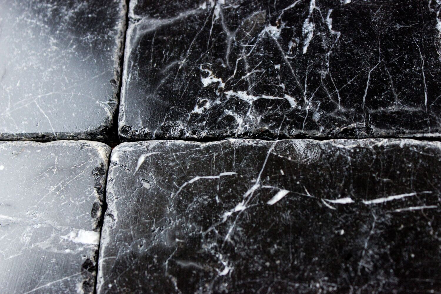 Archi.stone Thoros Black Tumbled