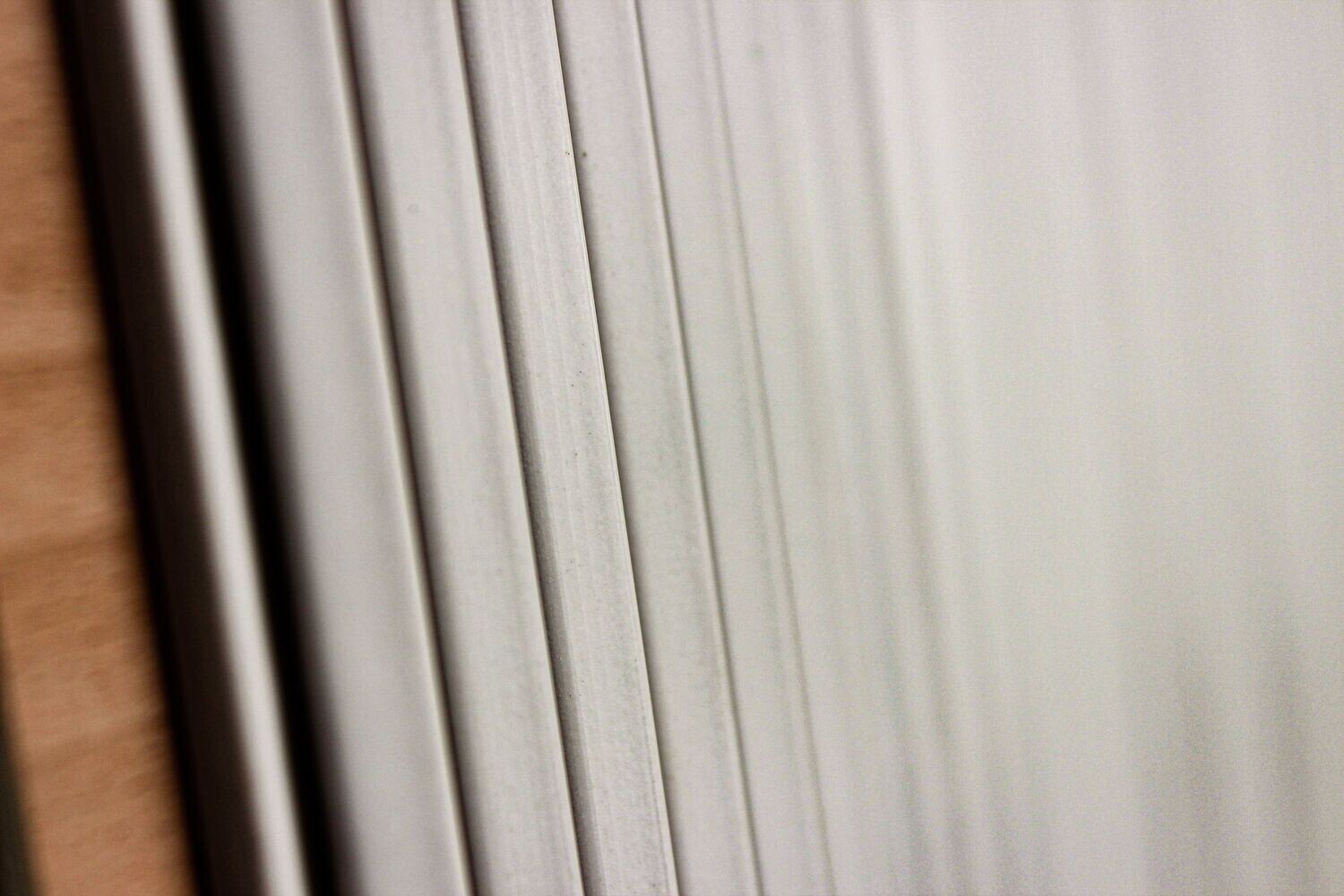 Triangular White Matt Triangular White Matt