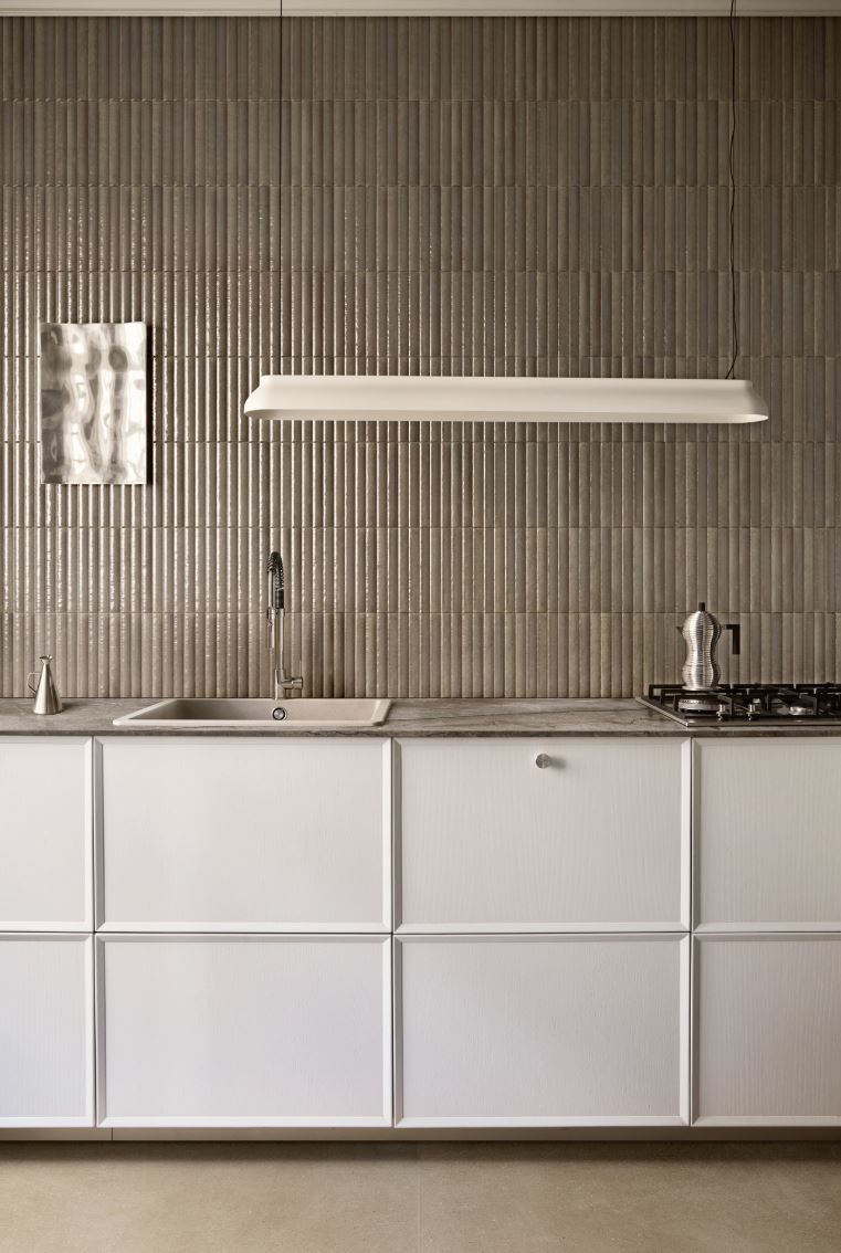 Salerno Gris Flutted Gloss 240x60