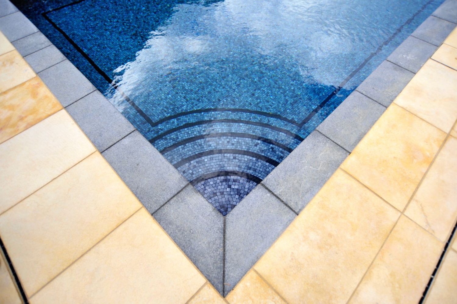 Mosaic Pool Teide Gloss