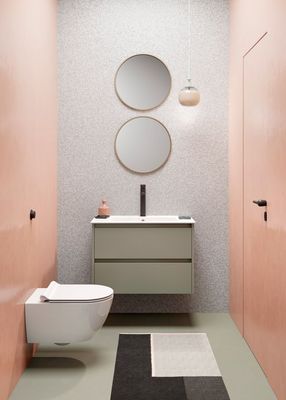 Pearla WC Wall Mounted