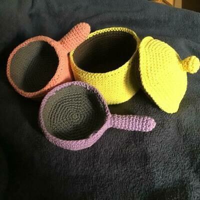 Crocheted Saucepan Set