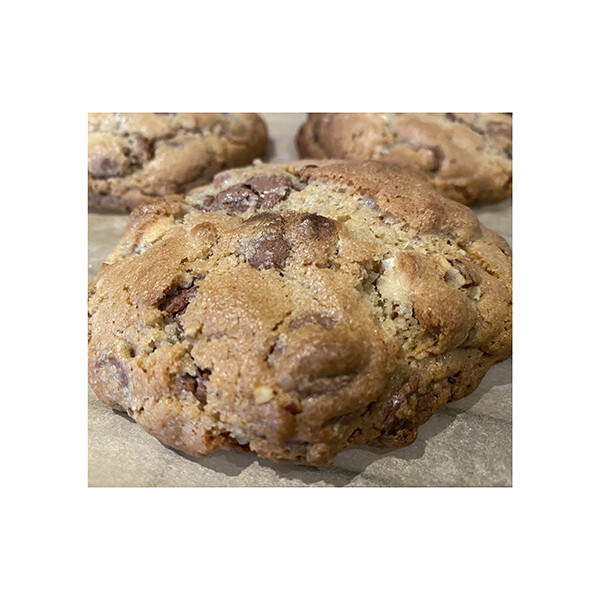 Homemade Milk Chocolate &amp; Nut Cookies Box
