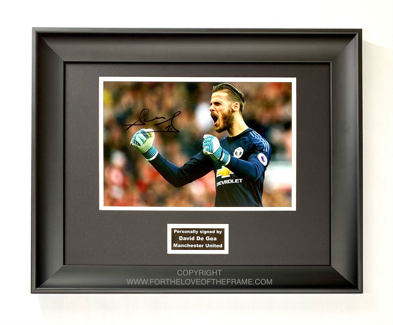David De Gea Stunning Hand Signed Manchester United Football Soccer Photo in Handmade Wooden Display with Certificate of Authenticity