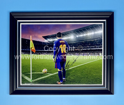 Lionel Messi Hand Signed Barcelona Football Soccer Luxury Framed Photo Display & COA