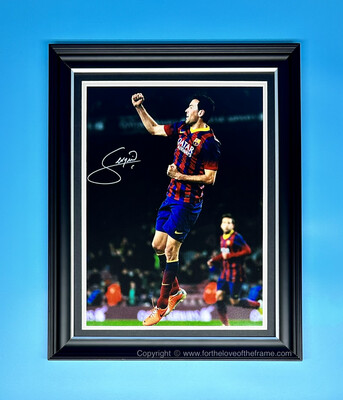 Sergio Busquets Stunning Hand Signed FC Barcelona Football Soccer Photo in Luxury Handmade Wooden Display with Photo Proof COA AFTAL
