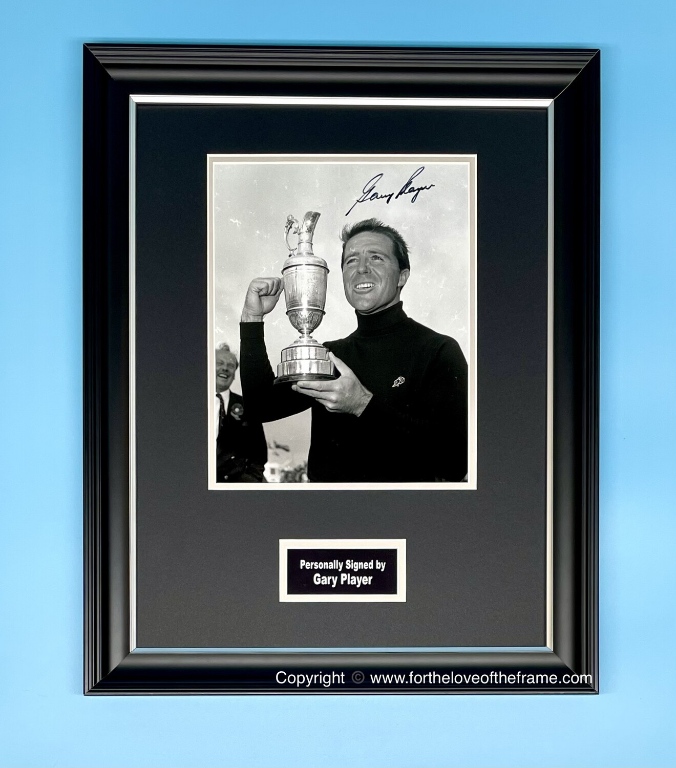 Gary Player ‘The Black Knight’ Stunning Hand Signed Autograph Memorabilia Golf Photo In Luxury Handmade Wooden Display & AFTAL Certificate Of Authenticity