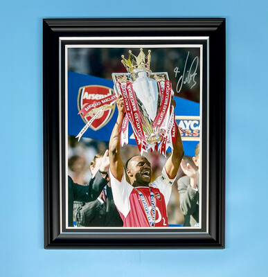 Patrick Vieira Signed Photo In Luxury Handmade Wooden Frame & AFTAL Member Certificate Of Authenticity Autograph Football Soccer Memorabilia Poster Arsenal Premier League