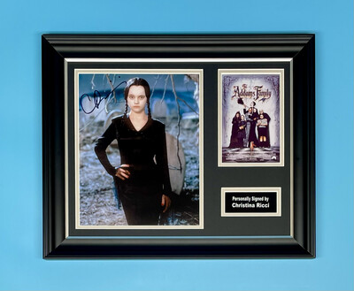 Christina Ricci Signed Photo In Luxury Handmade Wooden Frame & AFTAL Member Certificate Of Authenticity Autograph Movie Film TV Memorabilia The Addams Family Wednesday Poster