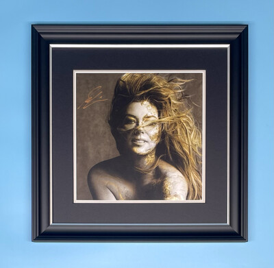 Shania Twain Signed Photo In Luxury Handmade Wooden Frame & AFTAL Member Certificate Of Authenticity Autograph Music Memorabilia Poster