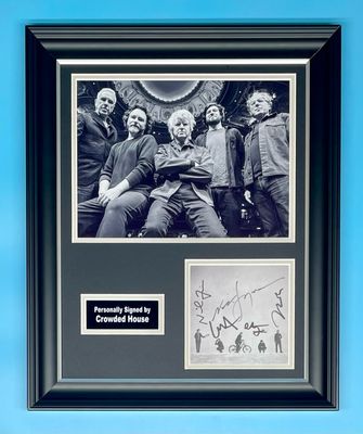 Crowded House Signed Photo In Luxury Handmade Wooden Frame & AFTAL Member Certificate Of Authenticity Autograph Music Memorabilia Poster Gravity Stairs