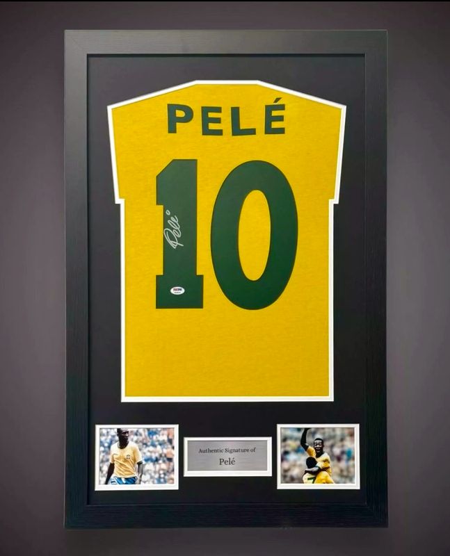 Pele Signed Shirt In Luxury Wooden Frame With PSA/DNA Verification & AFTAL Member Certificate Of Authenticity Football Soccer Autograph Memorabilia Brazil Jersey Top