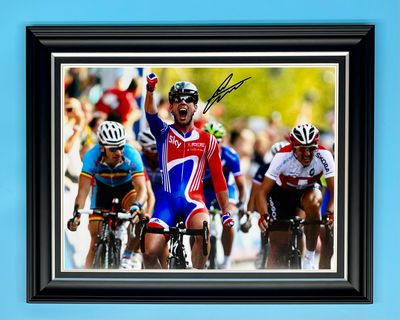 Mark Cavendish Signed Photo In Luxury Handmade Wooden Frame & AFTAL Member Certificate Of Authenticity Autograph Cycling Memorabilia Poster