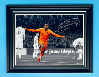 Georginio Wijnaldum Signed Photo In Luxury Handmade Wooden Frame & AFTAL Member Certificate Of Authenticity Autograph Football Soccer Memorabilia Netherlands Poster