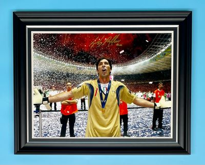 Gianluigi Buffon Signed Photo In Luxury Handmade Wooden Frame & AFTAL Member Certificate Of Authenticity Autograph Football Soccer Memorabilia Italy Poster