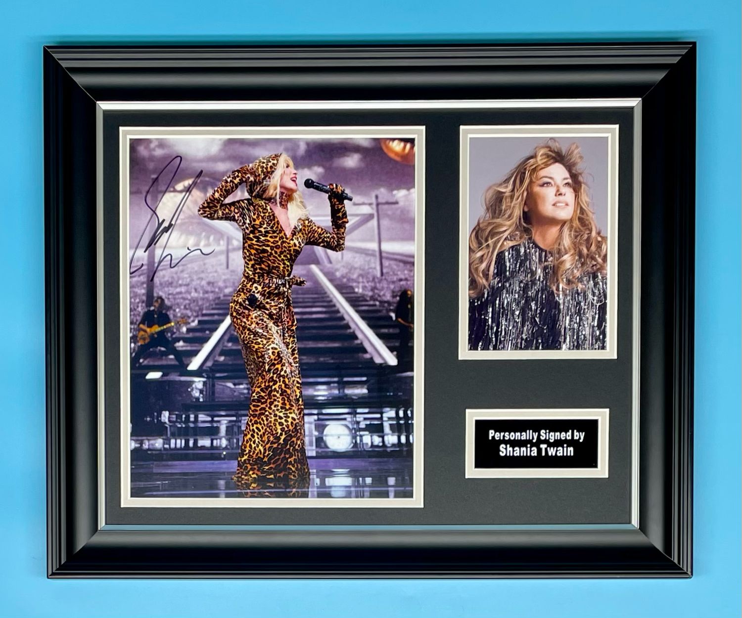 Shania Twain Signed Photo In Luxury Handmade Wooden Frame & AFTAL Member Certificate Of Authenticity Autograph Music Memorabilia Poster