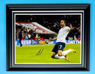 Andros Townsend Signed Photo In Luxury Handmade Wooden Frame & AFTAL Member Certificate Of Authenticity Autograph Football Soccer Memorabilia England Poster