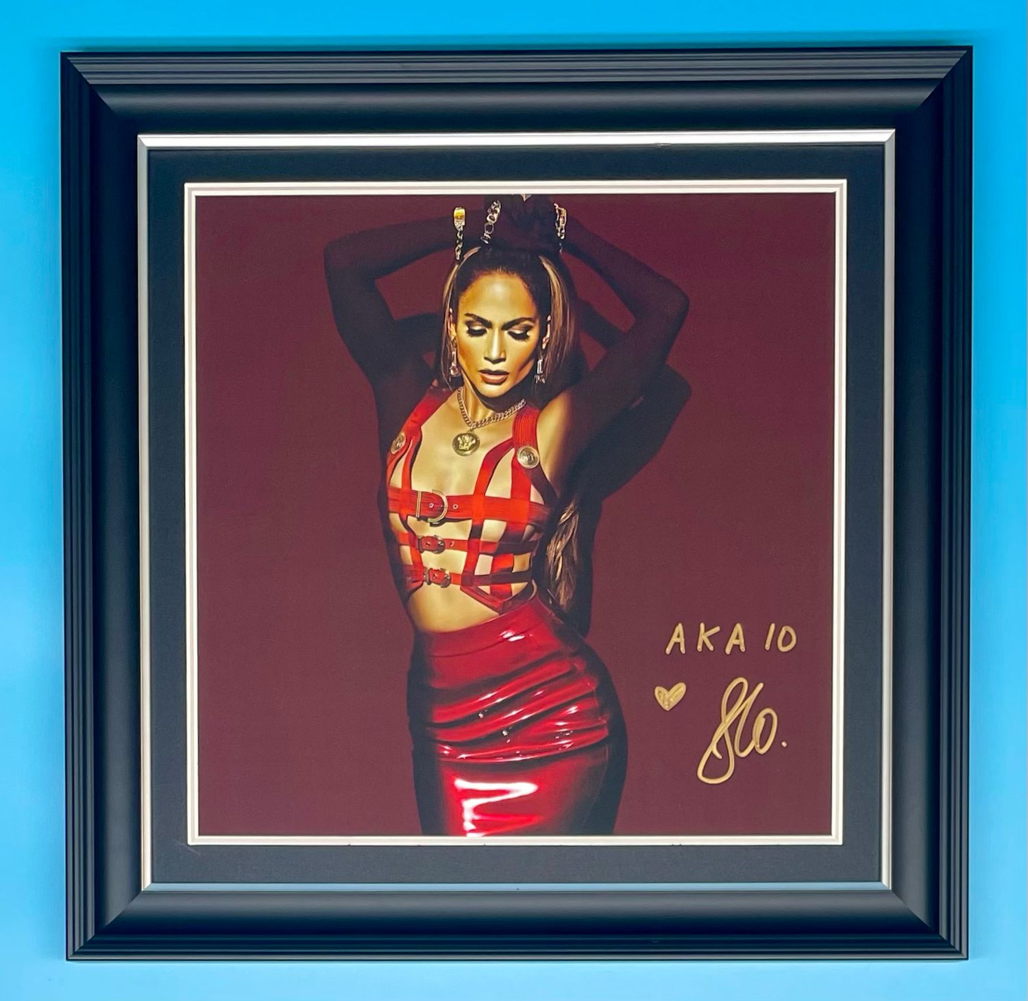 Jennifer Lopez Signed Photo In Luxury Handmade Wooden Frame & AFTAL Member Certificate Of Authenticity Music Memorabilia Autograph J Lo Poster
