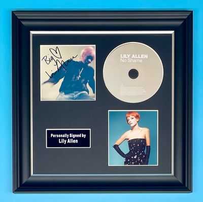 Lily Allen Signed Photo & CD In Luxury Handmade Wooden Frame & AFTAL Member Certificate Of Authenticity Music Memorabilia Autograph No Shame Poster
