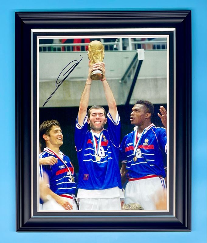 Zinedine Zidane Signed Photo In Luxury Handmade Wooden Frame & AFTAL Member Certificate Of Authenticity France World Cup Poster Football Soccer Memorabilia Autograph