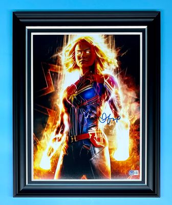 Brie Larson Signed Photo In Luxury Handmade Wooden Frame With Beckett Verification & AFTAL Member Certificate Of Authenticity Captain Marvel Poster Movie Memorabilia Autograph