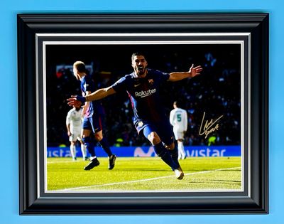 Luis Suarez Signed Photo In Luxury Handmade Wooden Frame & AFTAL Member Certificate Of Authenticity Barcelona Poster Football Soccer Memorabilia Autograph