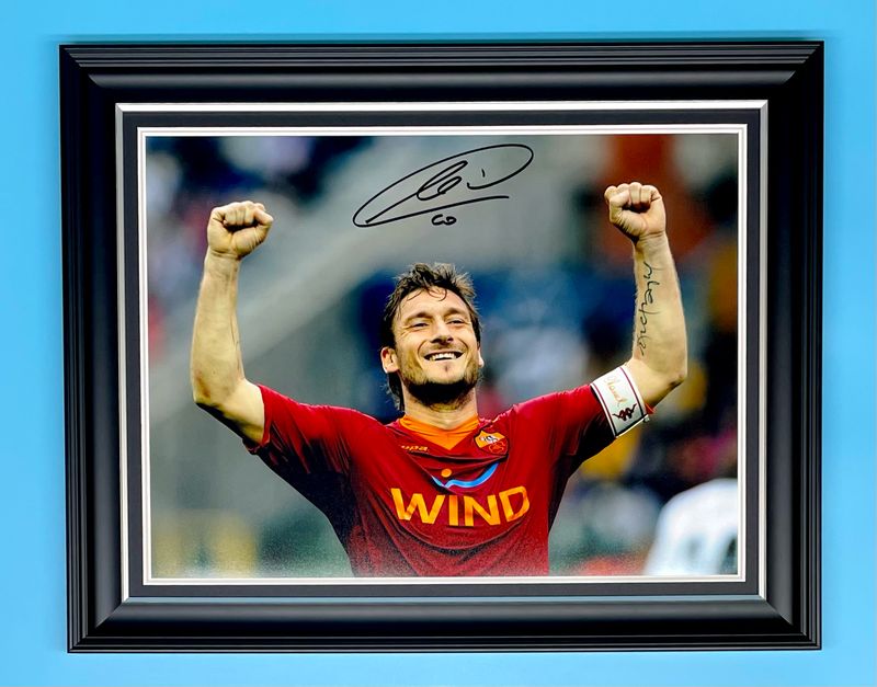Francesco Totti Signed Photo In Luxury Handmade Wooden Frame & AFTAL Member Certificate Of Authenticity AS Roma Poster Football Soccer Memorabilia Autograph