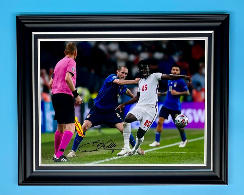 Giorgio Chiellini Signed Photo In Luxury Handmade Wooden Frame & AFTAL Member Certificate Of Authenticity Italy Poster Football Soccer Memorabilia Autograph