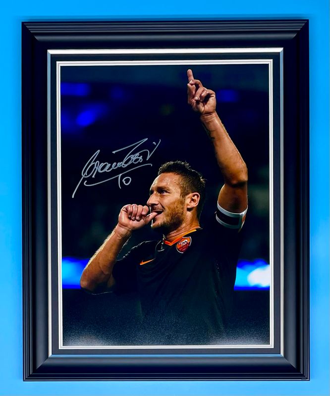 Francesco Totti Signed Photo In Luxury Handmade Wooden Frame & AFTAL Member Certificate Of Authenticity AS Roma Poster Football Soccer Memorabilia Autograph