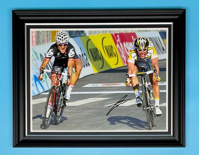 Mark Cavendish Signed Photo In Luxury Handmade Wooden Frame & AFTAL Member Certificate Of Authenticity Cycling Memorabilia Autograph Poster