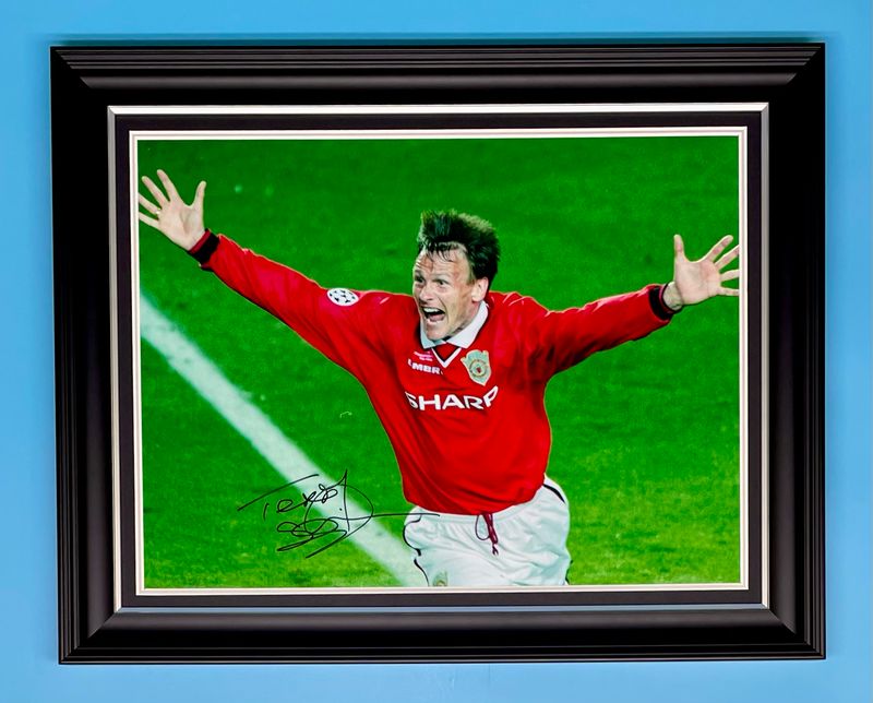 Teddy Sheringham Signed Photo In Luxury Handmade Wooden Frame & AFTAL Member Certificate Of Authenticity Manchester United Poster Football Soccer Memorabilia Autograph