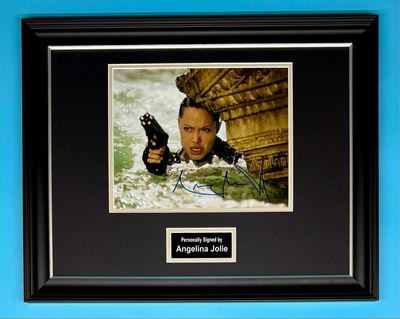 Angelina Jolie Signed Photo In Luxury Handmade Wooden Frame & AFTAL Member Certificate Of Authenticity Lara Croft : Tomb Raider Poster Movie Film TV Memorabilia Autograph