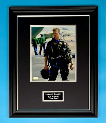 Val Kilmer Signed Photo In Luxury Handmade Wooden Frame & AFTAL Member Certificate Of Authenticity Top Gun Poster Movie Film TV Memorabilia Autograph Auto