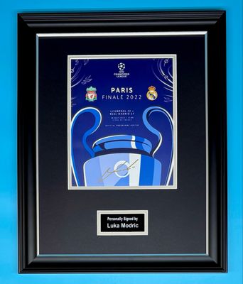Luka Modric Signed Photo In Luxury Handmade Wooden Frame & AFTAL Member Certificate Of Authenticity Real Madrid Poster Football Soccer Memorabilia Autograph Auto