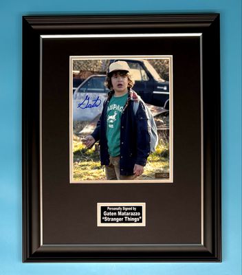 Gaten Matarazzo Signed Photo In Luxury Handmade Wooden Frame & AFTAL Member Certificate Of Authenticity Stranger Things Poster Movie Film TV Memorabilia Autograph Auto