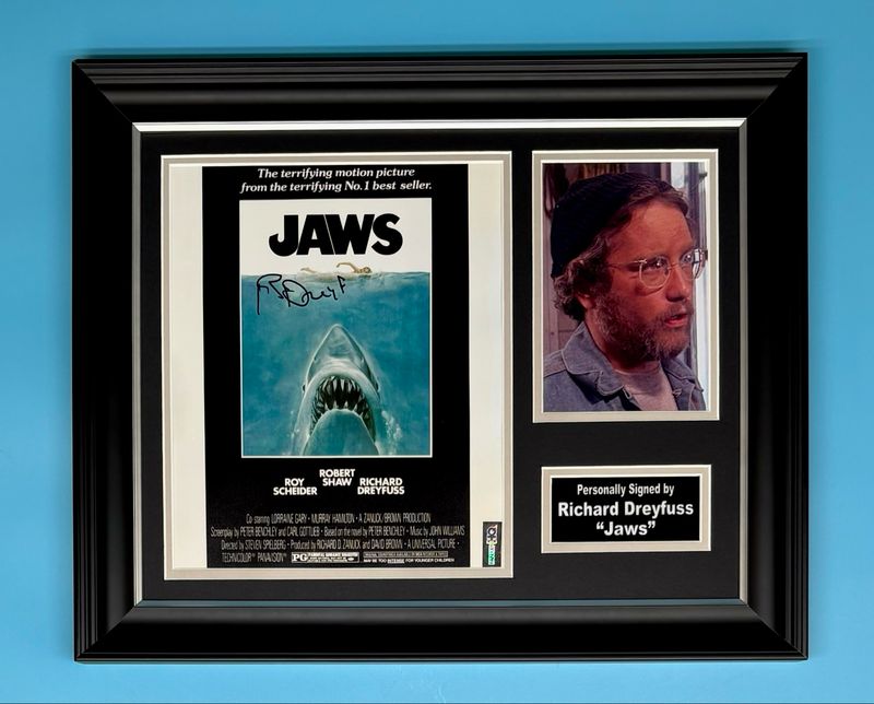 Richard Dreyfuss Signed Photo In Luxury Handmade Wooden Frame & AFTAL Member Certificate Of Authenticity Jaws Poster Movie Film TV Memorabilia Autograph Auto