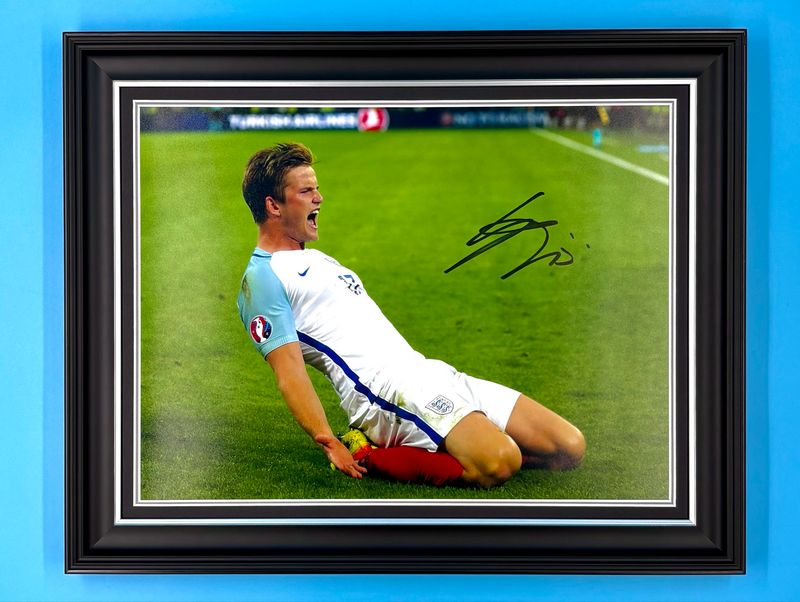 Eric Dier Signed Photo In Luxury Handmade Wooden Frame With Certificate Of Authenticity England Poster Football Soccer Memorabilia Autograph Auto