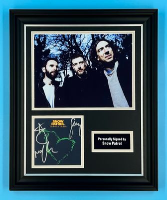 Snow Patrol Signed Photo In Luxury Handmade Wooden Frame & Certificate Of Authenticity The Forest Is The Path Poster Music Memorabilia Autograph Auto