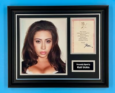 Kali Uchis Signed Photo In Luxury Handmade Wooden Frame & Certificate Of Authenticity Sincerely Poster Music Memorabilia Autograph Auto