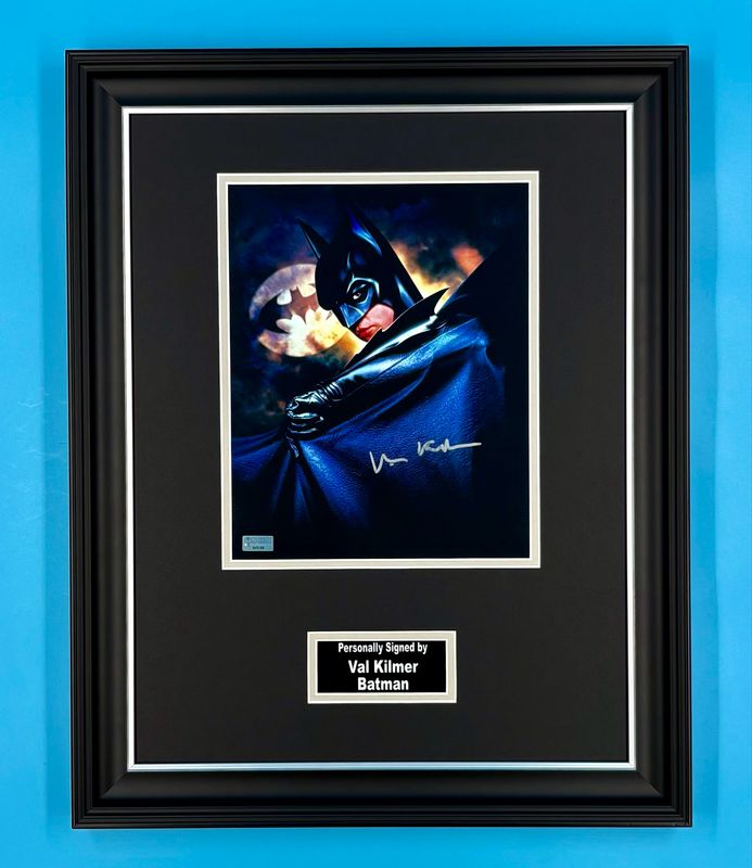 Val Kilmer Signed Photo In Luxury Handmade Wooden Frame & Certificate Of Authenticity Batman Forever Poster Movie Film TV Memorabilia Autograph Auto